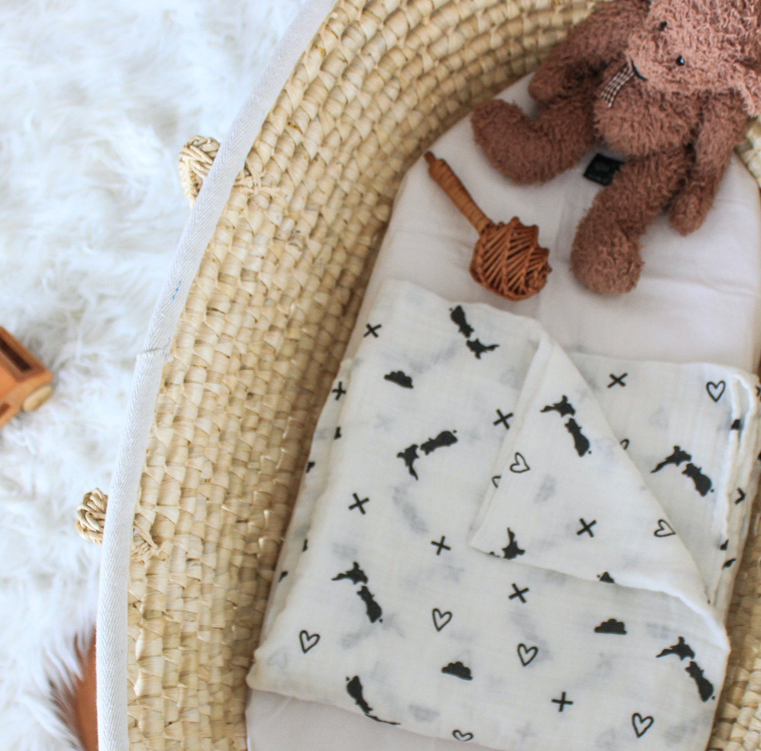 From NZ With Love | Black & White Muslin Wrap