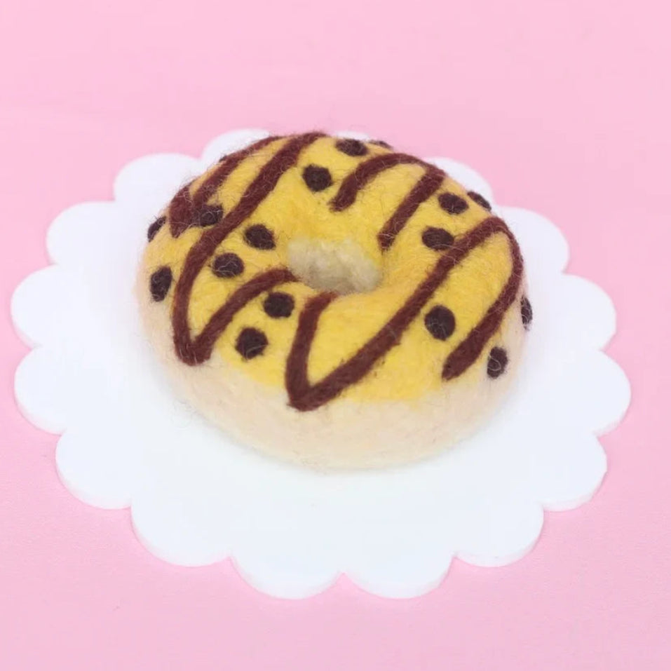 Juni Moon | Felt Donuts