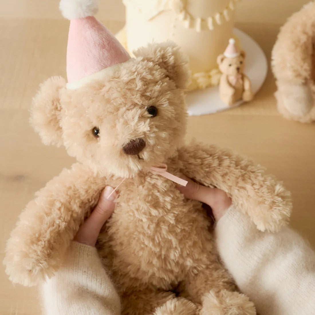 Snuggle Bunnies | Birthday Arthur