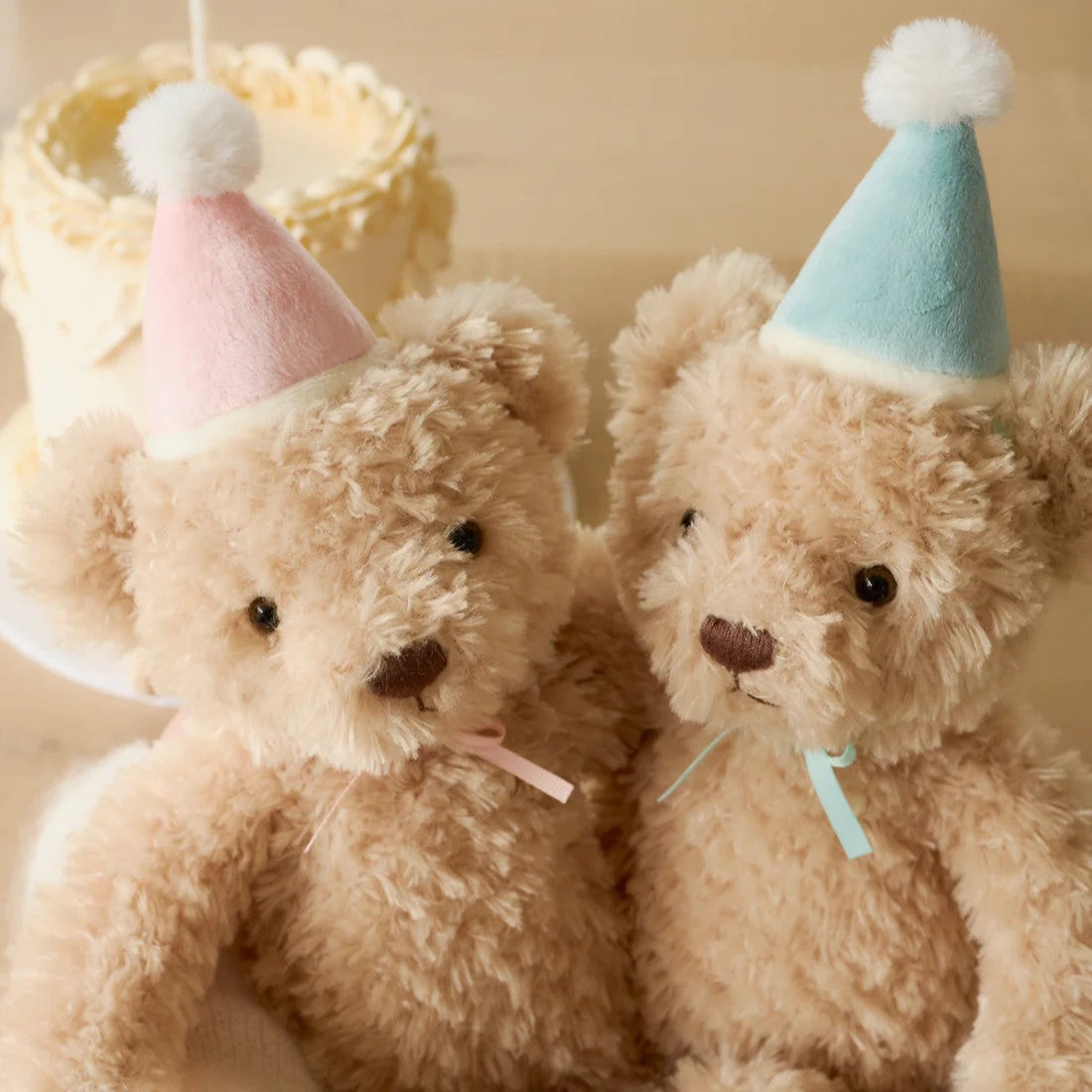 Snuggle Bunnies | Birthday Arthur