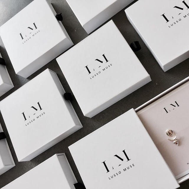 Earrings | Feather Studs