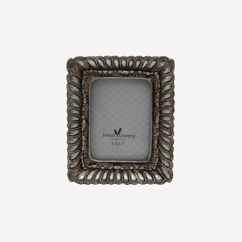 Frame | Fanned Metal