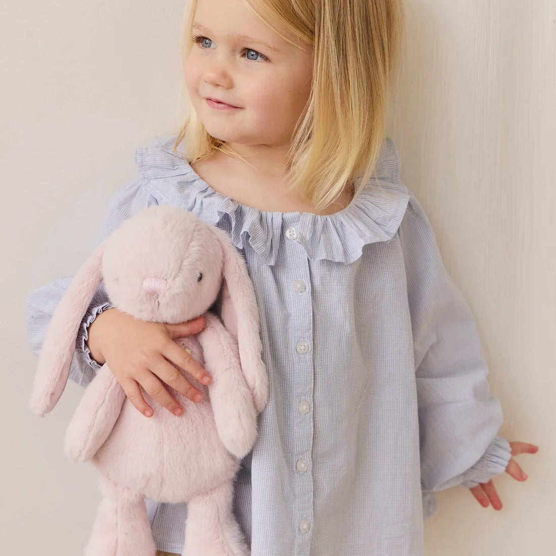 Snuggle Bunnies | Penelope