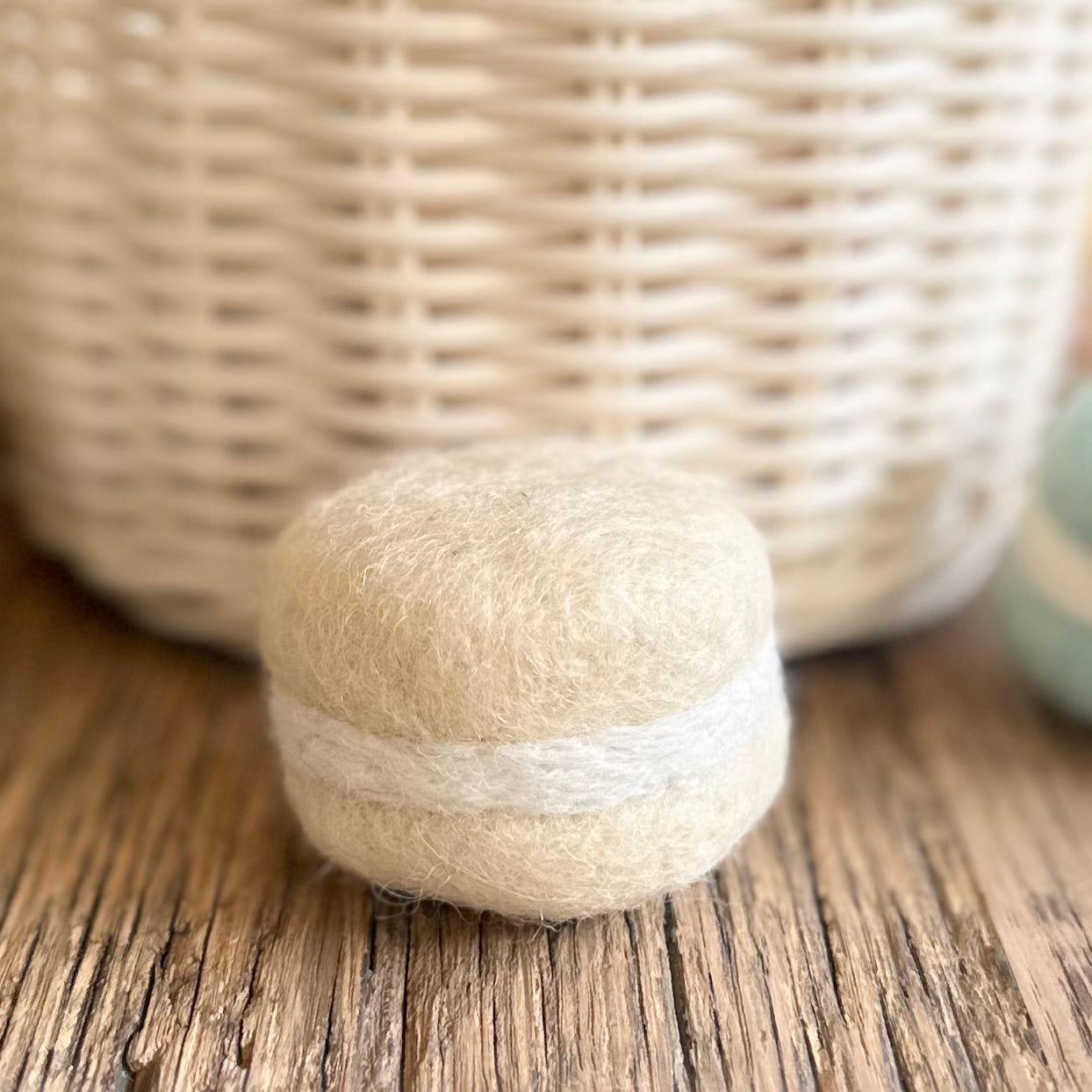 Juni Moon | Macarons